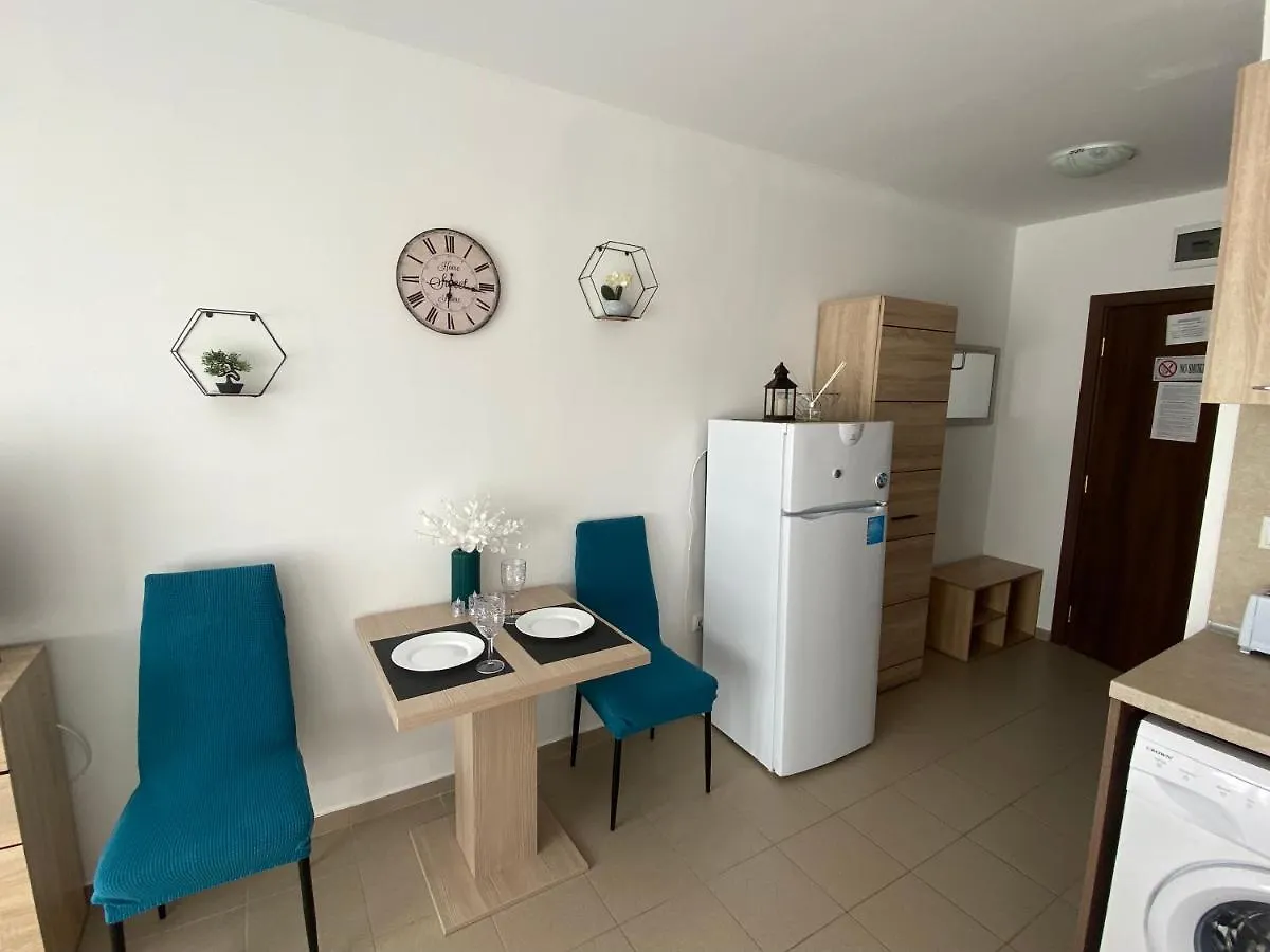 Aparthotel Admiral Plaza Słoneczny Brzeg 0*,